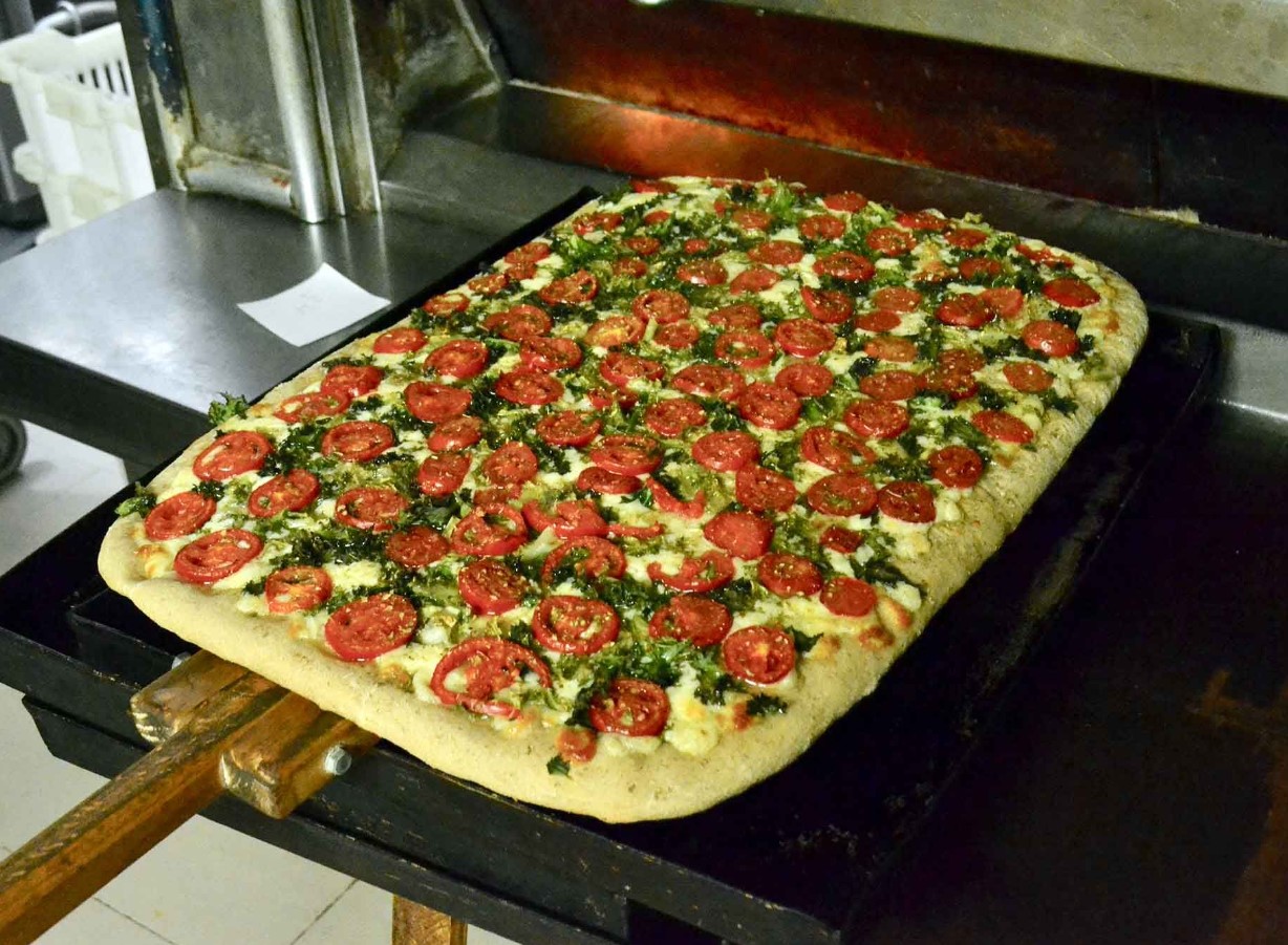 Фокача Месинезе (сицилианска фокача с ескариол)