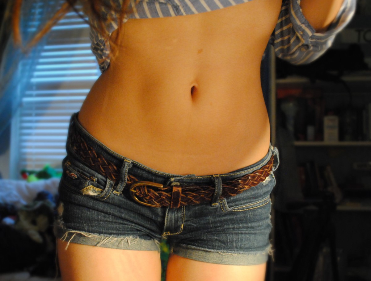 Станете, вдъхнете и издишайте — прост ритуал, с който започва плоският корем