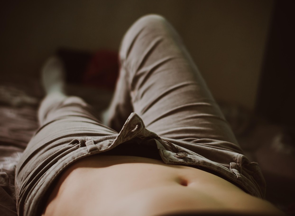 Станете, вдъхнете и издишайте — прост ритуал, с който започва плоският корем