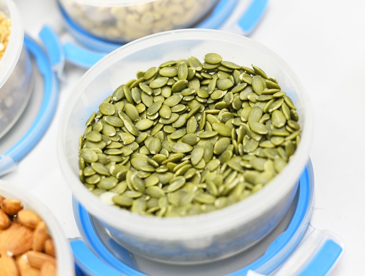 Мъжете и възрастните хора трябва да ги консумират често, защото са богати на цинк. Той укрепва костите и ставите и подобрява кръвообращението