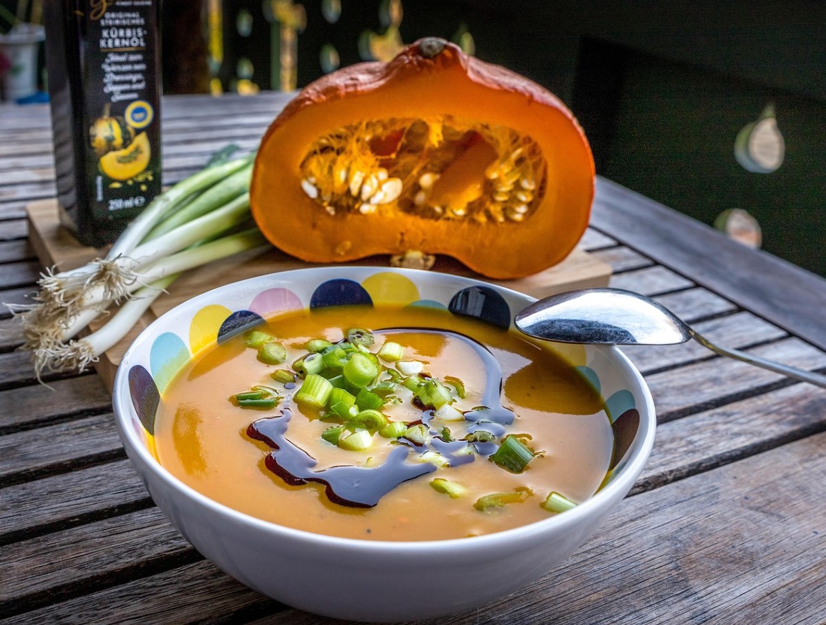 Мъжете и възрастните хора трябва да ги консумират често, защото са богати на цинк. Той укрепва костите и ставите и подобрява кръвообращението