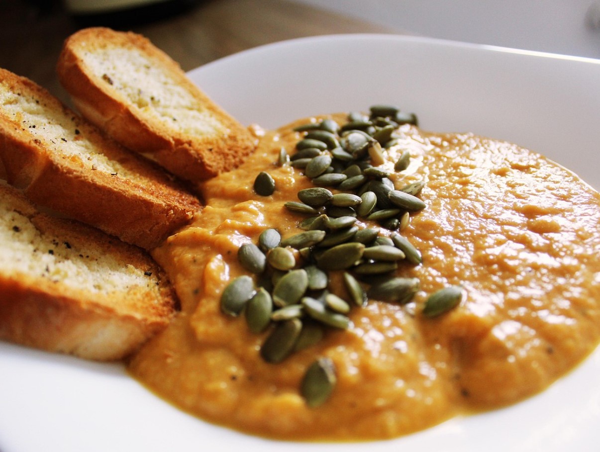 Мъжете и възрастните хора трябва да ги консумират често, защото са богати на цинк. Той укрепва костите и ставите и подобрява кръвообращението