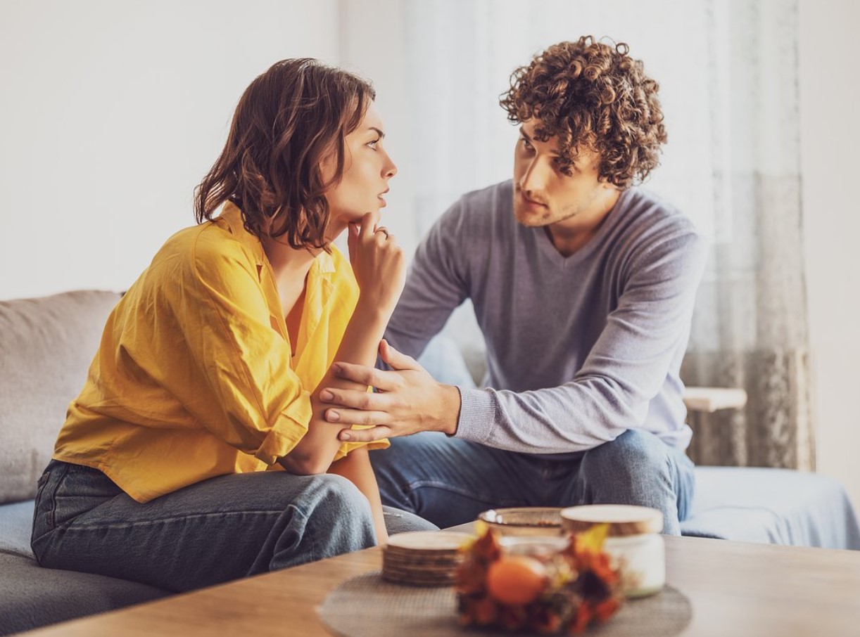 Взаимоотношенията се разпадат не заради кавги: четири израза, които убиват доверието